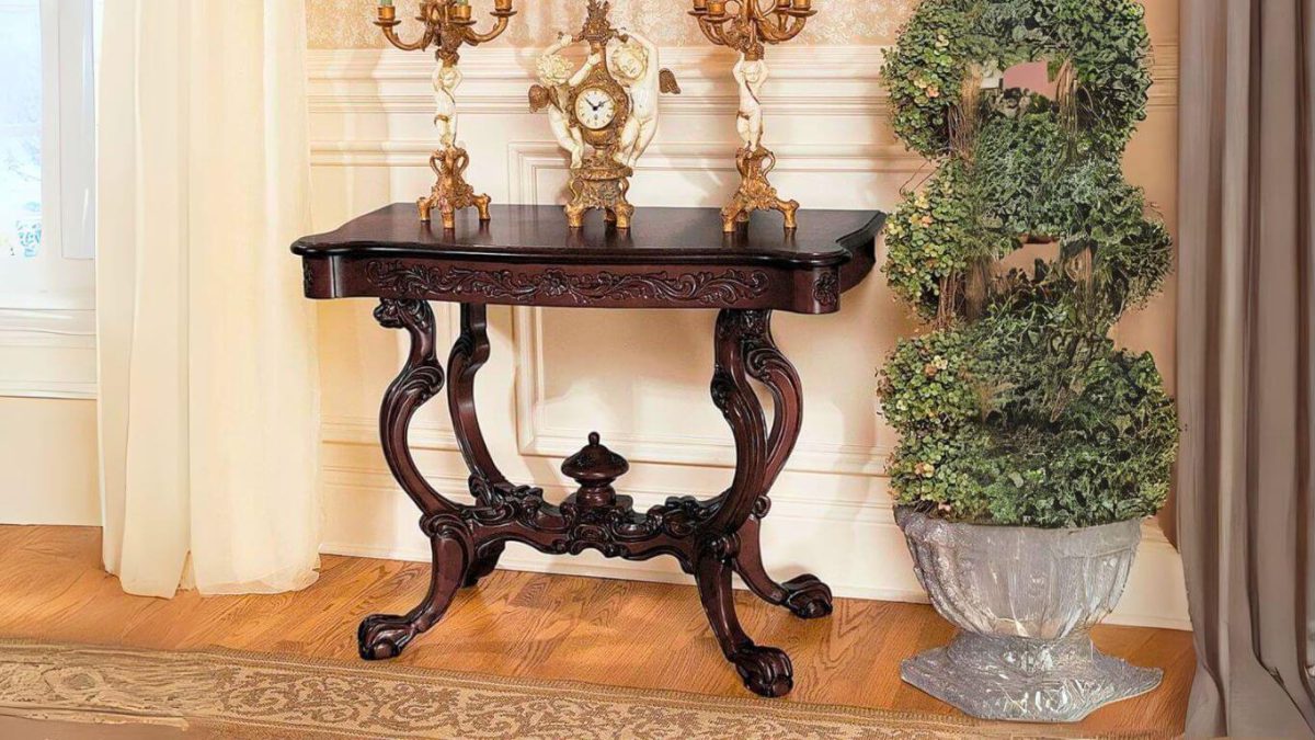 Classic Decorative Side Table