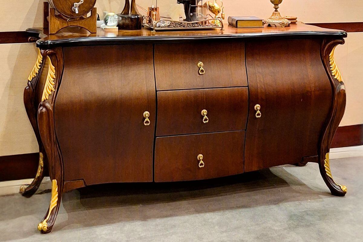 Classic Luxury Credenza 